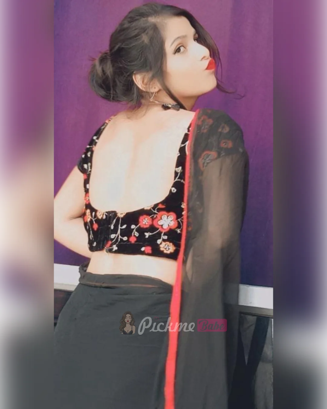 Married Female Escort monika pic12